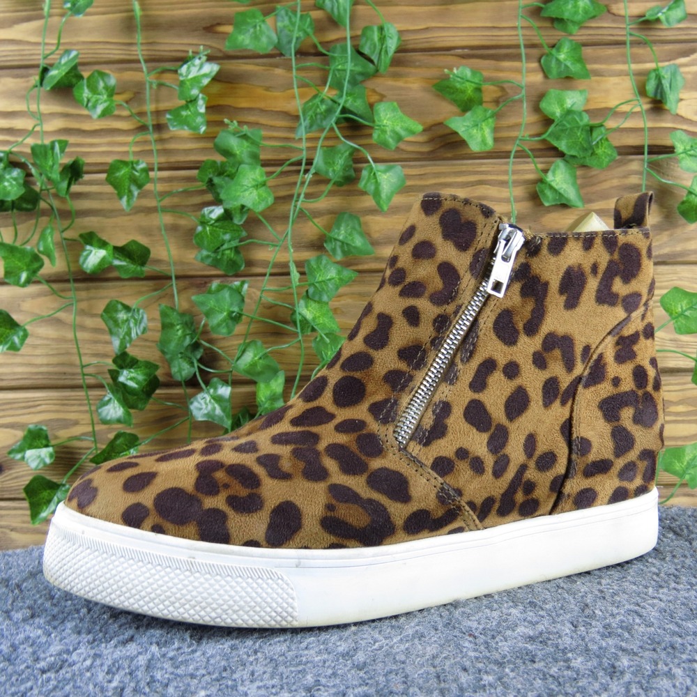 Time & Tru Leopard Print Side Zip Wedge Sneaker Ankle Booties Womens Size 9 Wide